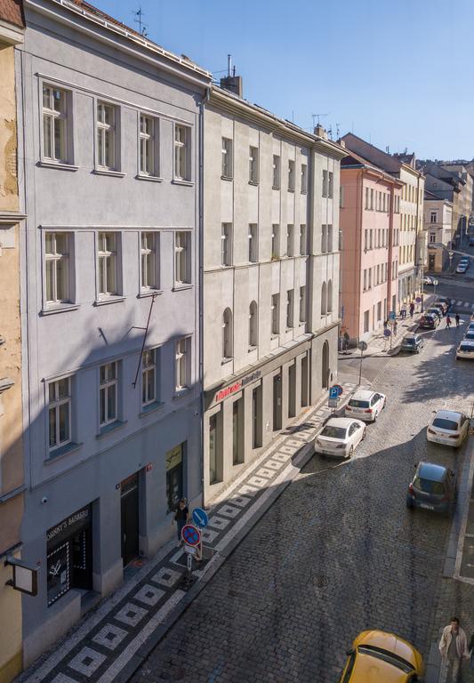 Downtown Suites Chlumova براغ المظهر الخارجي الصورة