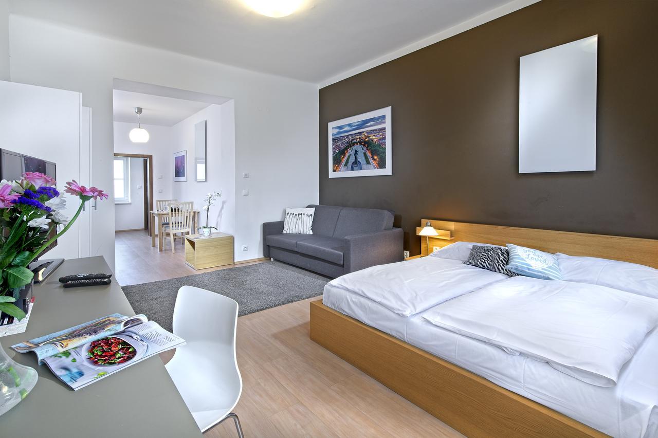 Downtown Suites Chlumova براغ المظهر الخارجي الصورة
