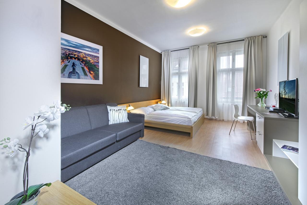 Downtown Suites Chlumova براغ المظهر الخارجي الصورة