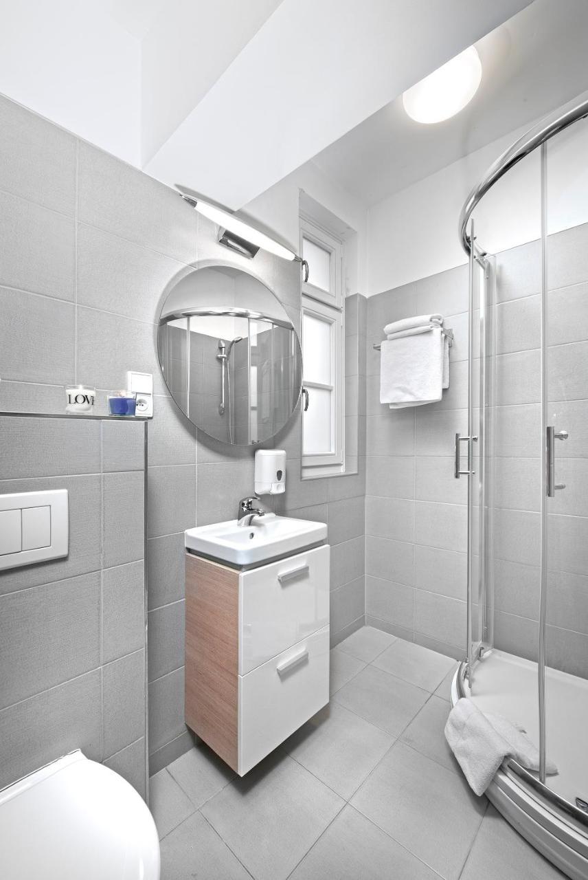 Downtown Suites Chlumova براغ المظهر الخارجي الصورة