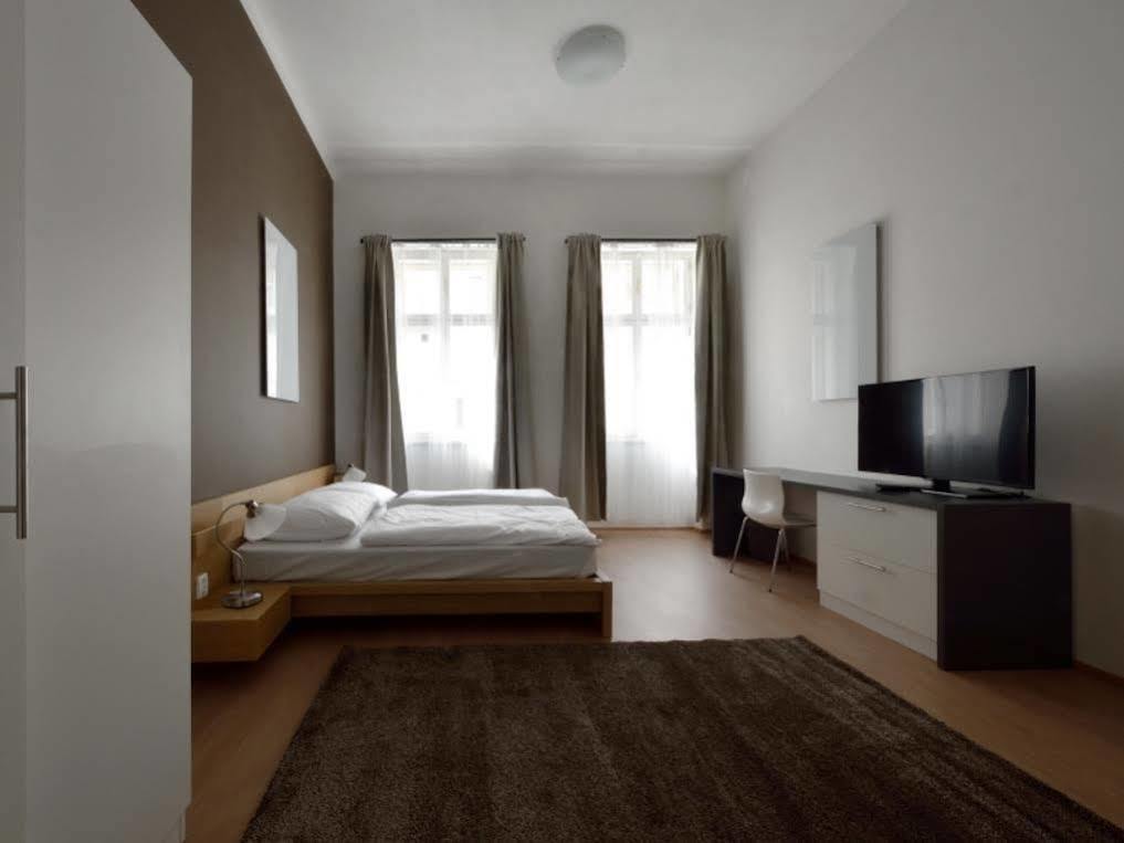 Downtown Suites Chlumova براغ المظهر الخارجي الصورة