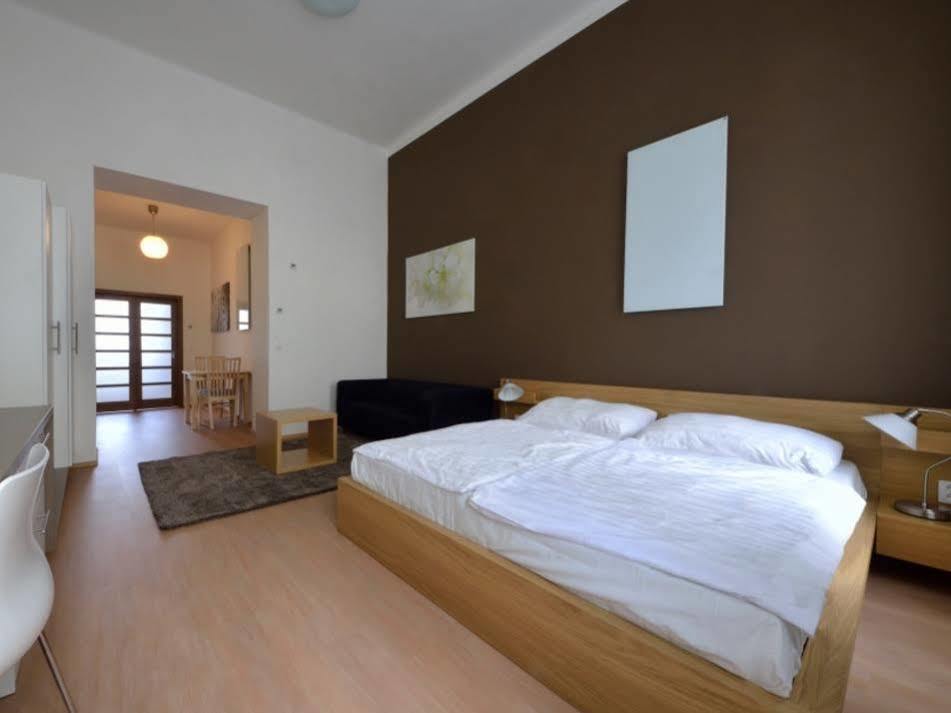 Downtown Suites Chlumova براغ المظهر الخارجي الصورة
