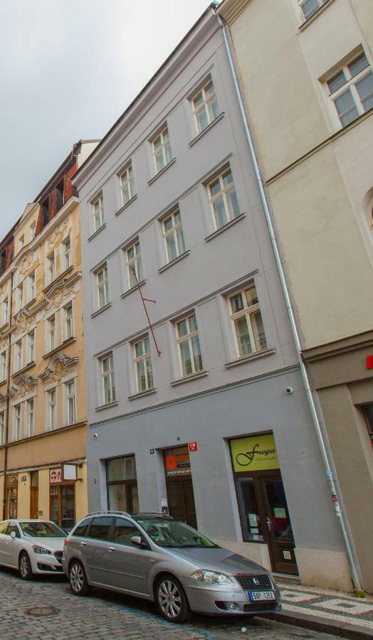 Downtown Suites Chlumova براغ المظهر الخارجي الصورة