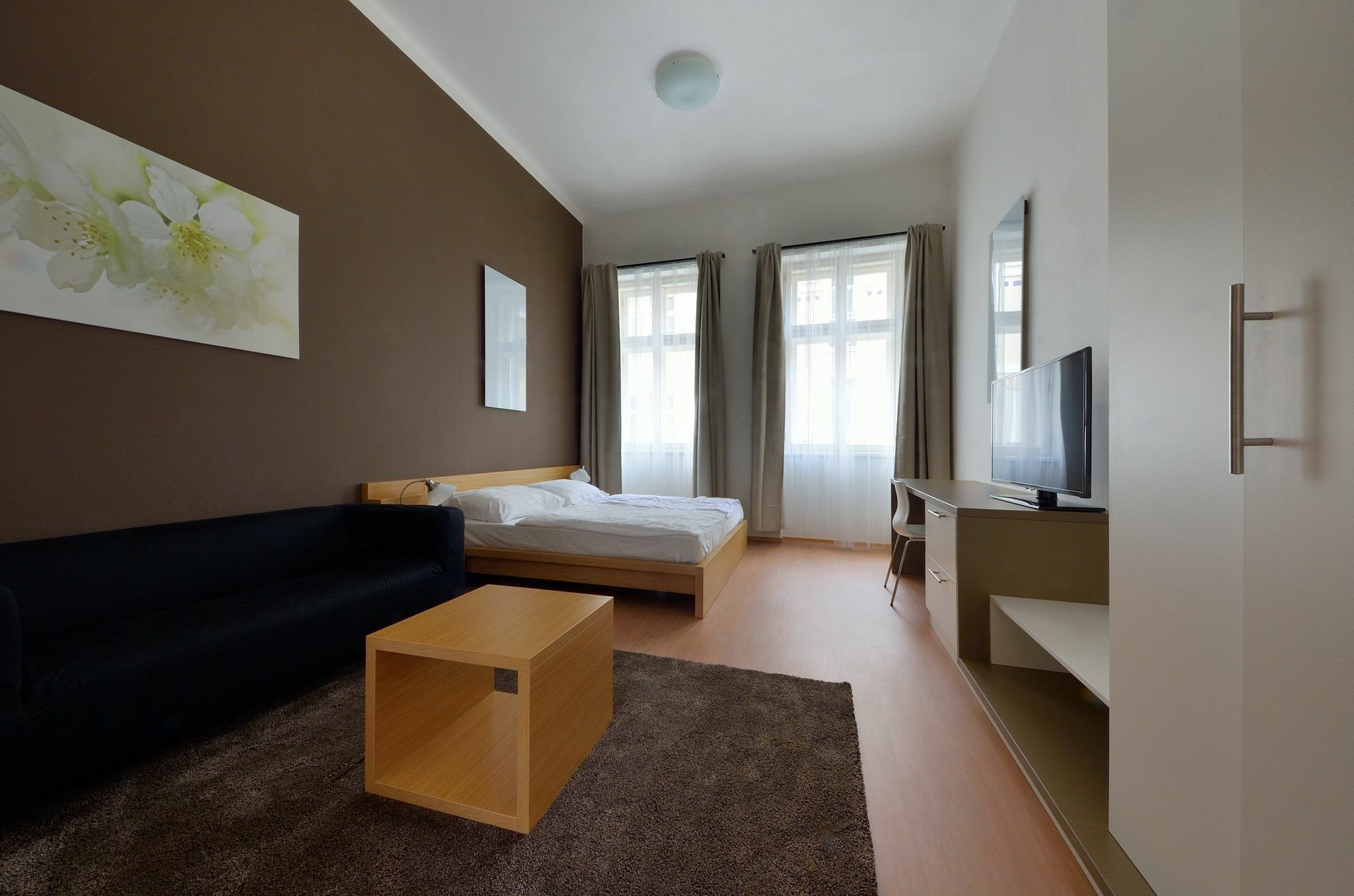 Downtown Suites Chlumova براغ المظهر الخارجي الصورة